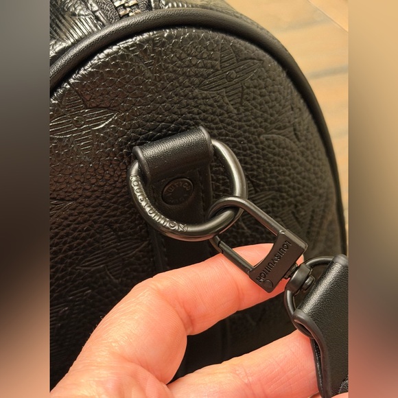 Elegant Black Duffel Bag with Matching Clutch, New - Picture 4 of 17